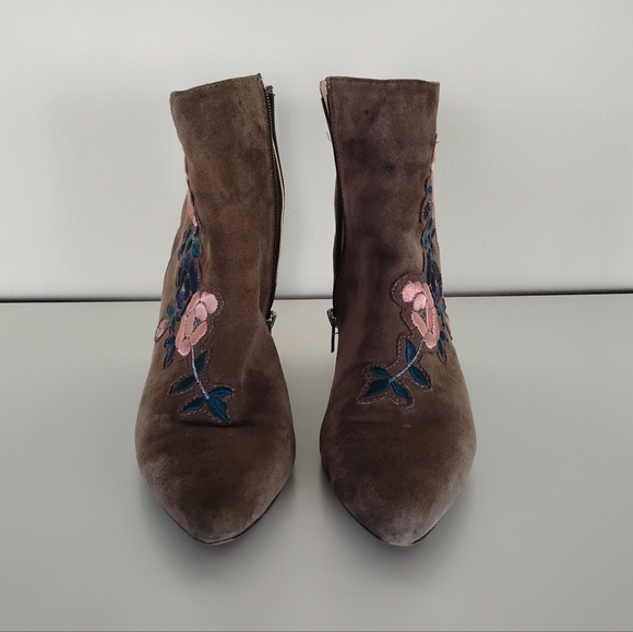 Steve Madden Shoes - Steven by Steve Madden Size 7 1/2 Floral Ankle Boots